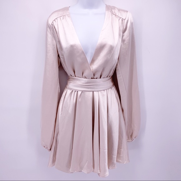 NEW Lovers + Friends Ivy Dress in Champagne Sz S - Picture 4 of 11